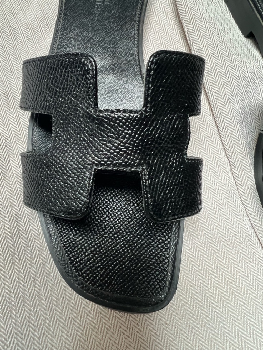 Hermès Black Leather Slide Sandals with H-Cut Straps Size 5 - Picture 3 of 12